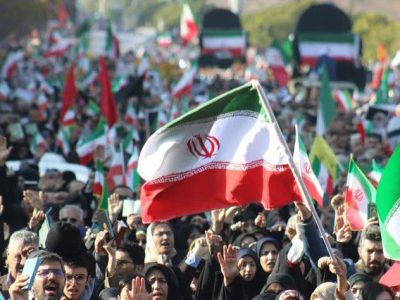 اصناف در روز ۲۲ بهمن امسال باشکوه و آمادگی و وسعت بیشتر از قبل در راهپیمایی شرکت می کنند