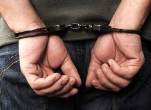 کشف یک دستگاه فلزیاب و دستگیری 2 متهم در شهرستان مرودشت