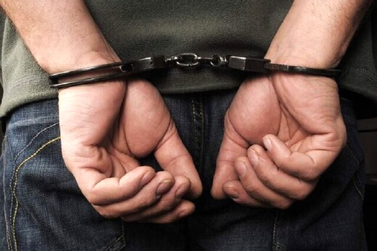 کشف یک دستگاه فلزیاب و دستگیری 2 متهم در شهرستان مرودشت