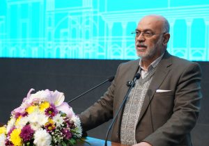 رئیس شورای اسلامی شهر شیراز در مراسم رونمایی از طرح های فرهنگی شهرداری شیراز عنوان کرد؛ شیراز باید الگوی فرهنگی در کشور و جهان اسلام باشد