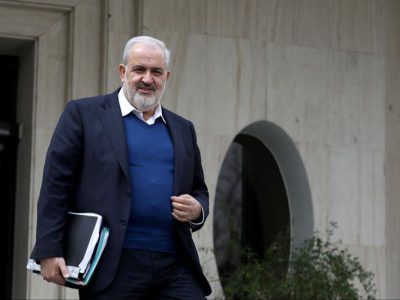 وزیر نیرو برای افتتاح طرح های مهم آب و برق به استان فارس سفر می‌کن