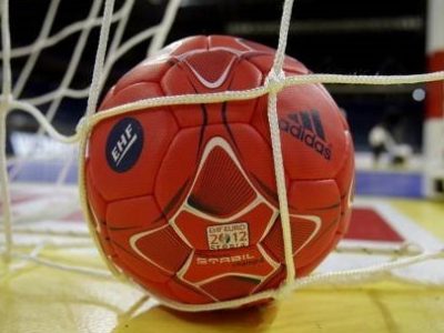 قهرمانی زنان لارستانی در لیگ برتر هندبال کشور