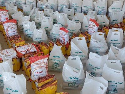 اهدای ۱۱۰ بسته معیشتی بین نیازمندان شهرستان آباده