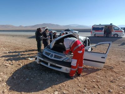 ۳ مصدوم در تصادف آزادراه شیراز – اصفهان