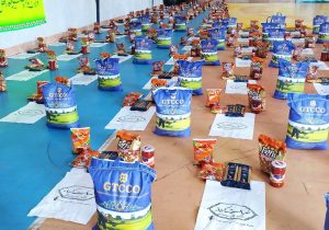 اهدا ۲۳۰ بسته معیشتی در ایزدخواست