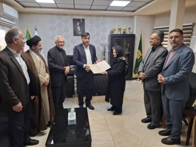 سند مالکیت موقوفه میرزا ابراهیم خلیلی به متولی این موقوفه تسلیم شد