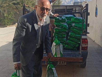 اهدای ۵۰۰ بسته معیشتی بین نیازمندان شهر وراوی