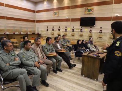 مدیرکل حفاظت محیط زیست فارس در دوره تیراندازی و آشنایی با سلاح و مهمات شرکت کرد