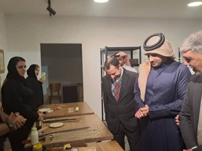 حضور پررنگ هنرمندان استان فارس در نمایشگاه هفته فرهنگی ایران در قطر