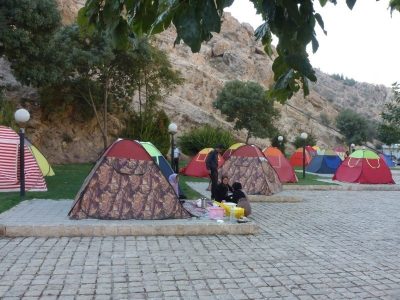 نصب چادر برای اسکان نوروزی در بوستان‌ها و پیاده رو‌های شیراز ممنوع شد