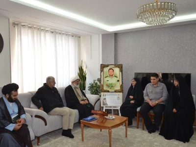 دیدار رئیس سازمان عقیدتی سیاسی انتظامی کشور با خانواده شهید رنجبر