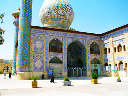 تشرف خدام آستان مقدس حضرت شاهچراغ(ع) به حرم مطهر حضرت سید علاءالدین حسین(ع)