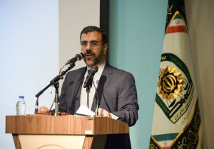 استاندار فارس بر حفظ شان پلیس و اقتدار همراه با عطوفت تاکید کرد