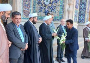 تشرف اعضای ستاد بزرگداشت دهه کرامت کشور به زیارت آستان مقدس حضرت شاهچراغ (ع)