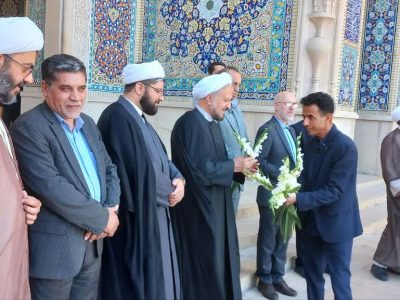 تشرف اعضای ستاد بزرگداشت دهه کرامت کشور به زیارت آستان مقدس حضرت شاهچراغ (ع)