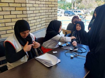 خدمت بی منت پزشکان جهادگر زیر آسمان مناطق محروم