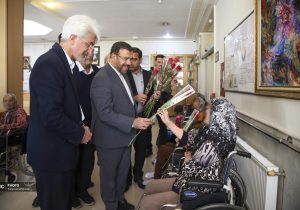 ظرفیت خیران برای نگهداری از سالمندان به کار گرفته شود
