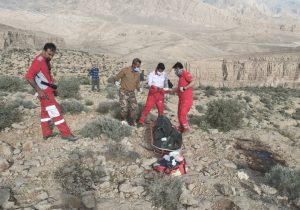 انتقال پیکر جوان مفقود شده در ارتفاعات داراب