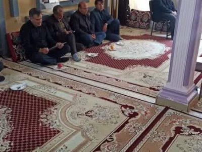 حضور مسئولان محیط زیست فارس در منزل مرحوم سید ضیاء شریفی فعال محیط زیست اقلید