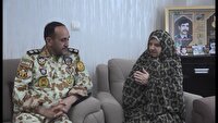 ادای احترام به خانواده شهدای ارتش