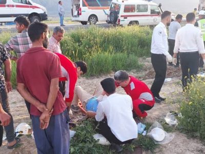 واژگونی خودروی سواری با یک کشته و چهار مصدوم