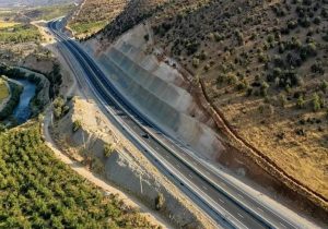 نشست اضطراری برای نجات حیات وحش آزادراه شیراز-اصفهان