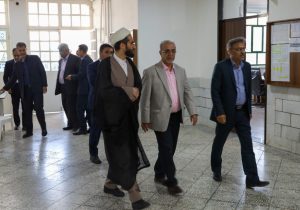 بازدید معاون وزیر و رئیس سازمان پژوهش و برنامه ریزی آموزشی کشور و عضو شورای عالی آموزش و پرورش از حوزه های امتحان نهایی دانش آموزان در شیراز