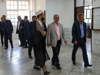 بازدید معاون وزیر و رئیس سازمان پژوهش و برنامه ریزی آموزشی کشور و عضو شورای عالی آموزش و پرورش از حوزه های امتحان نهایی دانش آموزان در شیراز