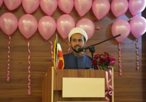 تکریم و تجلیل از مقام دختر در دانشگاه آزاد منطقه داریون توسط حوزه حضرت نرجس (س)