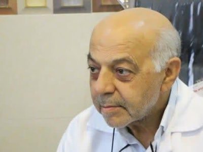 می‌خواستم متخصص داخلی شوم، اما وقتی اهمیت التیام مجروحان را دیدم، جراحی را انتخاب کردم