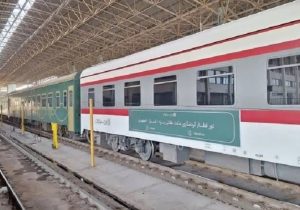 قطار گردشگری مثلث طلایی به ایستگاه شیراز رسید