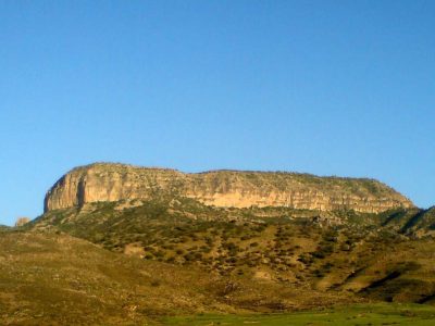 مهار آتش در قلعه سفید ممسنی