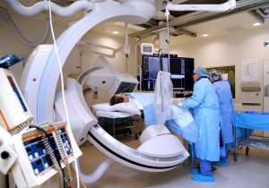 انجام ۱۴ عمل آنژیوگرافی و آنژیوپلاستی قلبی در یک روز در بیمارستان آباده