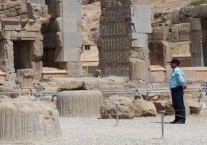 درگیری قاچاقچیان با یگان حفاظت در حریم تخت جمشید
