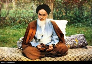 پایبندی به نظام، ولایت و وحدت، رمز عزت مسلمین