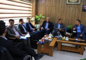 دیدار و گفتگوی مدیرعامل آبفا فارس و فرماندار شهرستان بیضا برای رفع نگرانی های تأمین آب در تابستان پیش رو