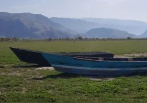 برداشت بی رویه آب عامل اصلی خشک شدن تالاب پریشان