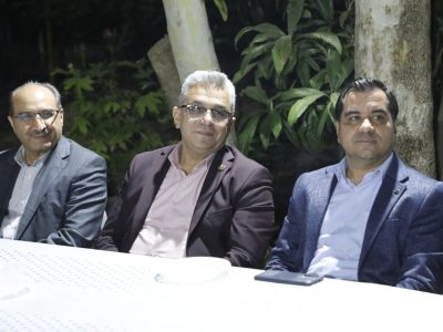 نشست صمیمانه مشاور عالی رئیس دانشگاه با جمعی از اساتید و دانشجویان دانشکده داروسازی