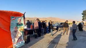 برپایی ایستگاههای صلواتی در آباده به مناسبت سالروز ارتحال امام خمینی