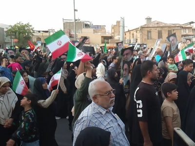 فارس ، یکصدا حمایت از نیرو‌های مدافع میهن را فریاد زد