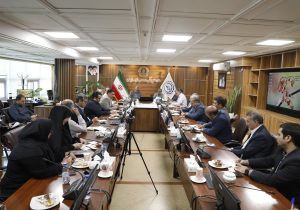 نشست هم‌اندیشی مشاورعالی رئیس دانشگاه علوم پزشکی شیراز با مسئولان بیمارستان های شیراز
