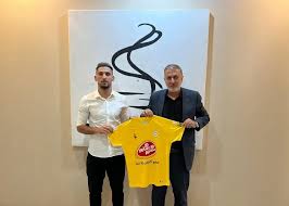 کاپیتان دوم خوزستانی‌ها در فجر