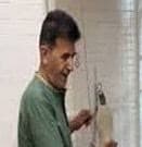 فیزیوتراپیست خیری که بخشی از فعالیتش را وقف می‌کند