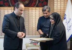 تقدیر رئیس سازمان ثبت احوال کشور از مجری شبکه خبر