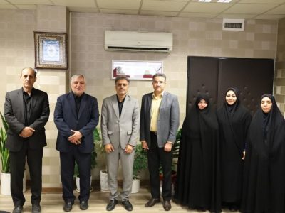 بیش از ۳۱ هزار معلم و دانش آموز استان فارسی هستند