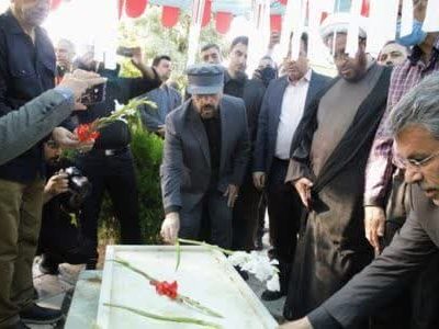 آغاز هفته دولت با ادای احترام هیئت رئیسه هیات ورزش های همگانی استان به مقام شهیدان در شیراز