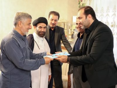 دیدار مسئولان بنیاد با آزاده‌ای که هشت سال در اسارت دشمن بود