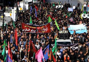 آغاز مراسم راهپیمایی جاماندگان اربعین در فارس