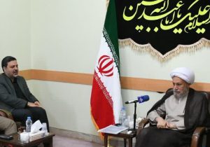 دیدار  دکتر رئوف، مدیرکل صدا و سیمای مرکز فارس به اتفاق جمعی از معاونان و مدیران این مرکز با آیت الله دژکام