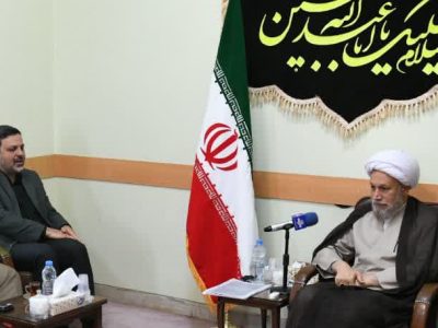 دیدار  دکتر رئوف، مدیرکل صدا و سیمای مرکز فارس به اتفاق جمعی از معاونان و مدیران این مرکز با آیت الله دژکام